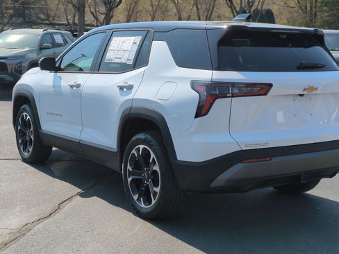 New 2026 Chevrolet Equinox LT FWD image 7