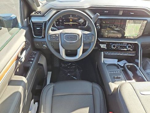 New 2026 GMC Sierra 2500 Denali w/ Denali Reserve Package AWD/4WD image 9