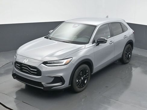 Certified 2026 Honda HR-V Sport image 9