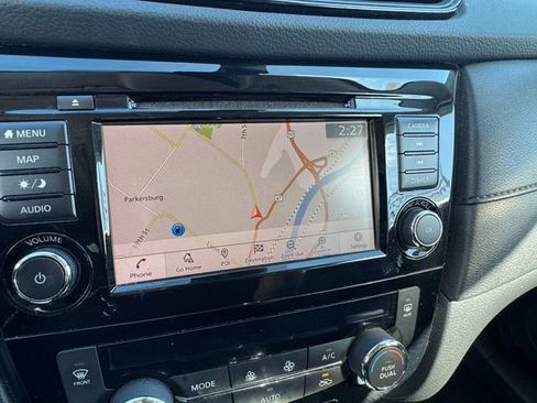 Used 2020 Nissan Rogue SV w/ Sun & Sound Touring Package image 18