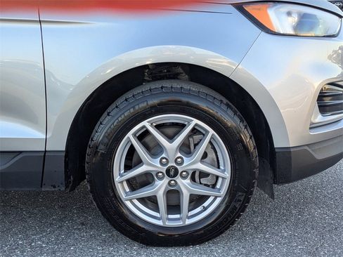 Used 2024 Ford Edge SEL image 11