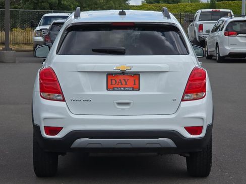 Used 2019 Chevrolet Trax LT w/ LT Convenience Package AWD/4WD image 6