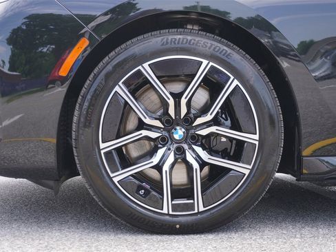 New 2025 BMW 740i w/ Executive Package image 32