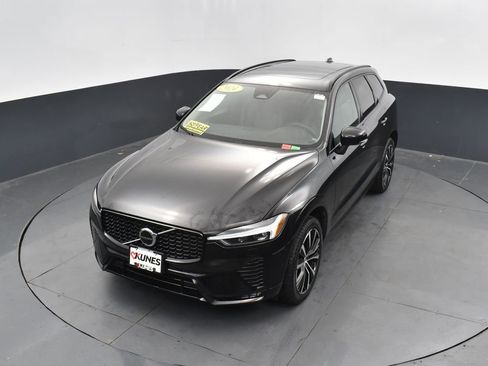 Used 2024 Volvo XC60 B5 Plus image 44