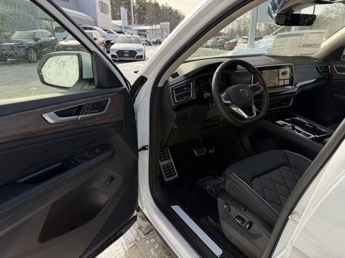 New 2026 Volkswagen Atlas SEL Premium R-Line image 18