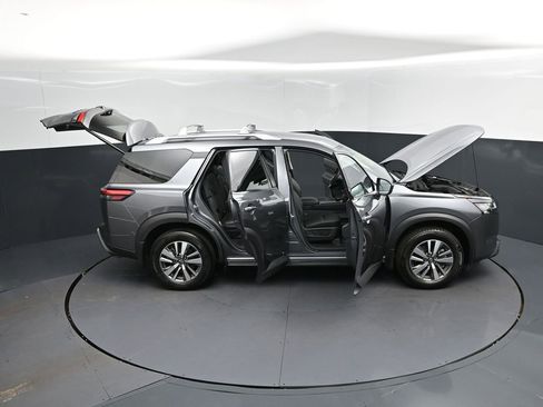 Used 2023 Nissan Pathfinder SL w/ Black Appearance Package FWD image 53