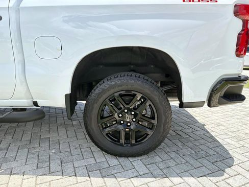 Used 2026 Chevrolet Silverado 1500 LT Trail Boss w/ LT Trail Boss Premium Package AWD/4WD image 11