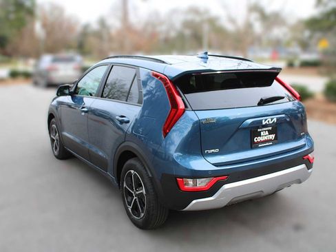 New 2025 Kia Niro EX image 11