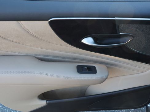 Used 2022 Lexus LS 500 image 34