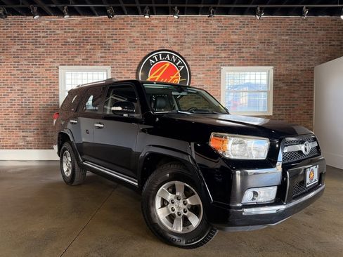 Used 2013 Toyota 4Runner SR5 image 1