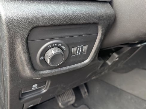 New 2026 Jeep Grand Cherokee Altitude image 18