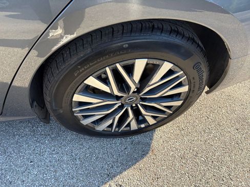 Used 2025 Nissan Altima 2.5 SV image 29