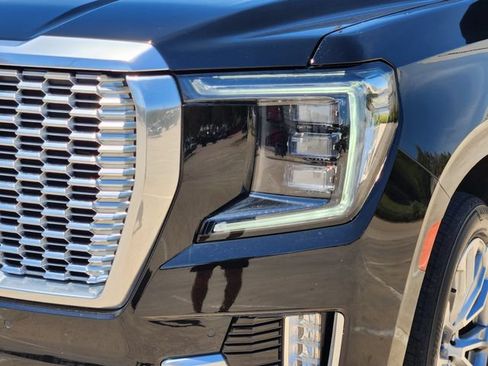 Used 2023 GMC Yukon XL Denali w/ LPO, Floor Liner Package AWD/4WD image 9