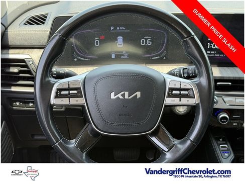 Used 2024 Kia Telluride EX w/ EX Captain's Chair Package FWD image 12