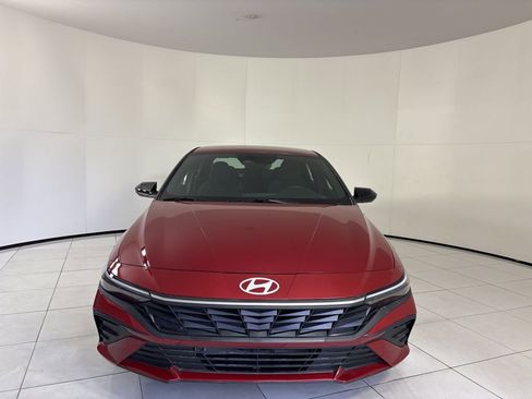 New 2025 Hyundai Elantra SEL FWD image 8