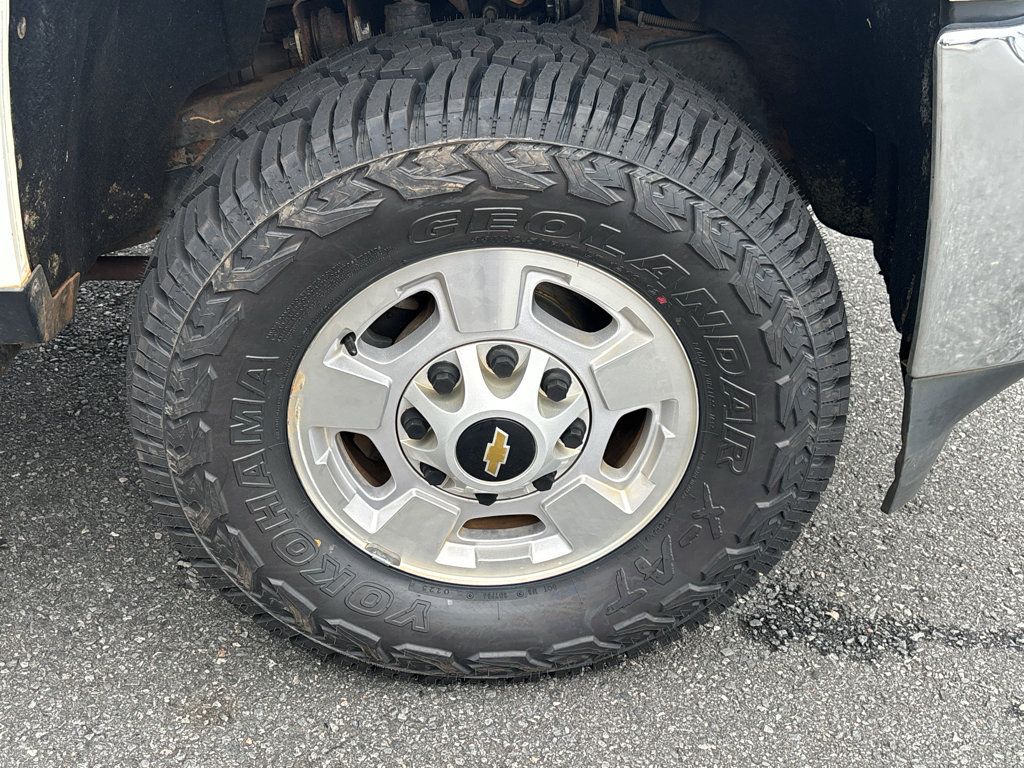 Used 2017 Chevrolet Silverado 2500 LT AWD/4WD image 28