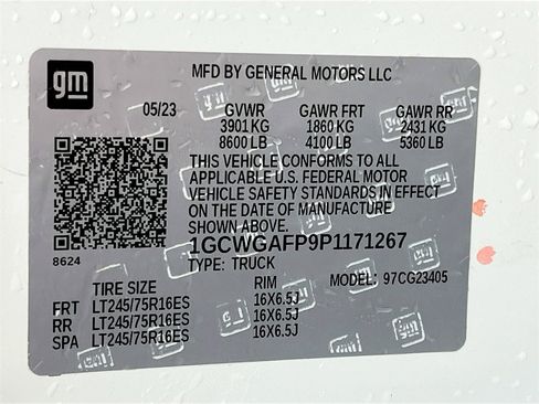 Used 2023 Chevrolet Express 2500 w/ Driver Convenience Package image 26