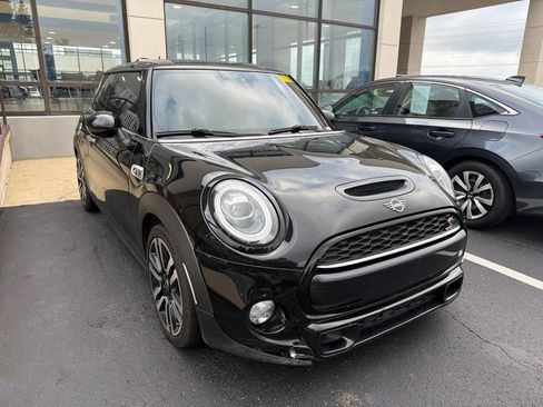Used 2019 MINI Cooper S w/ Premium Package FWD image 4