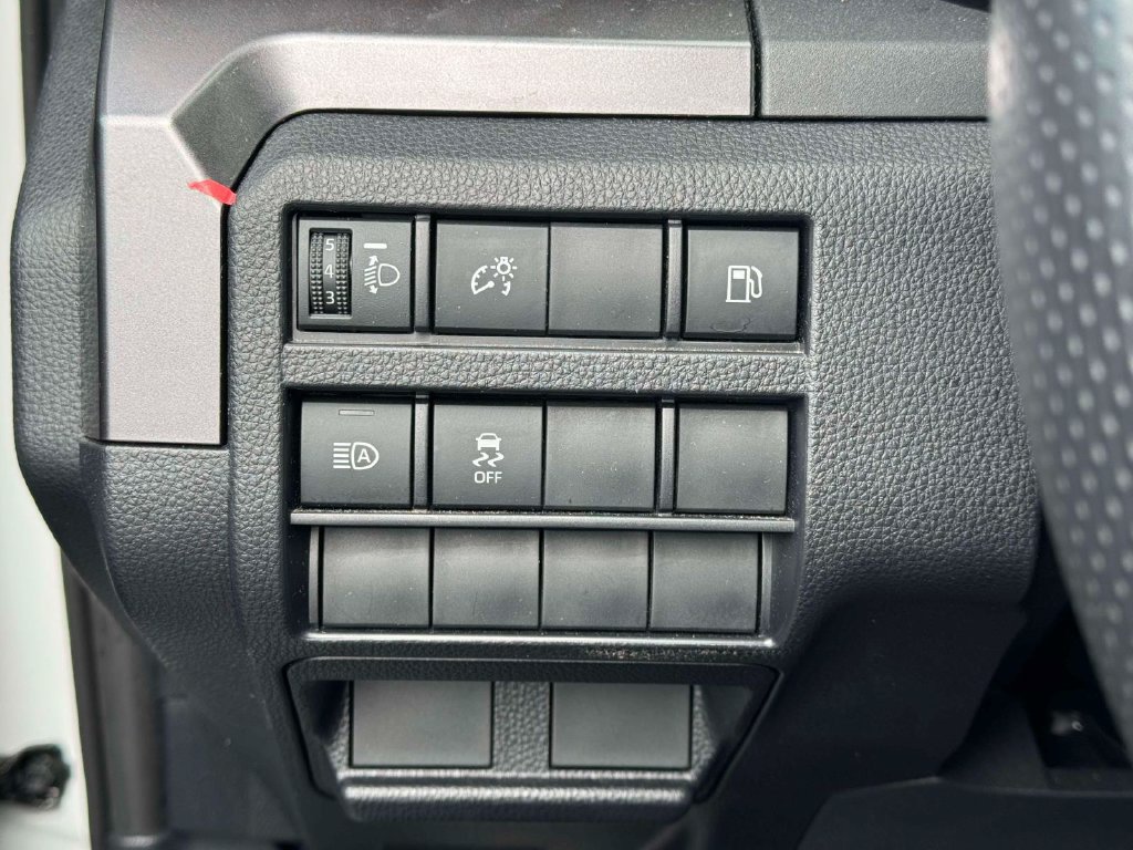 Used 2025 Toyota 4Runner SR5 AWD/4WD image 20
