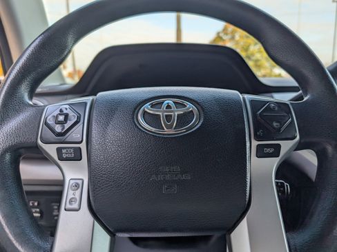 Used 2017 Toyota Tundra SR5 image 12