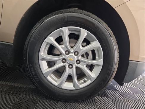 Used 2018 Chevrolet Equinox LT FWD image 12