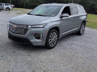 Used 2023 Chevrolet Traverse Premier FWD video 1
