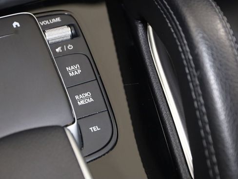 Used 2022 Mercedes-Benz GLE 350 4MATIC w/ Premium Package image 29