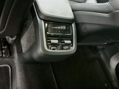 Used 2023 Volvo XC90 B5 Plus AWD/4WD image 29