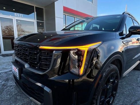 Used 2025 Kia Sorento SX Prestige image 34