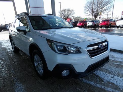 Used 2019 Subaru Outback 2.5i Premium w/ Protection Package #1 image 3