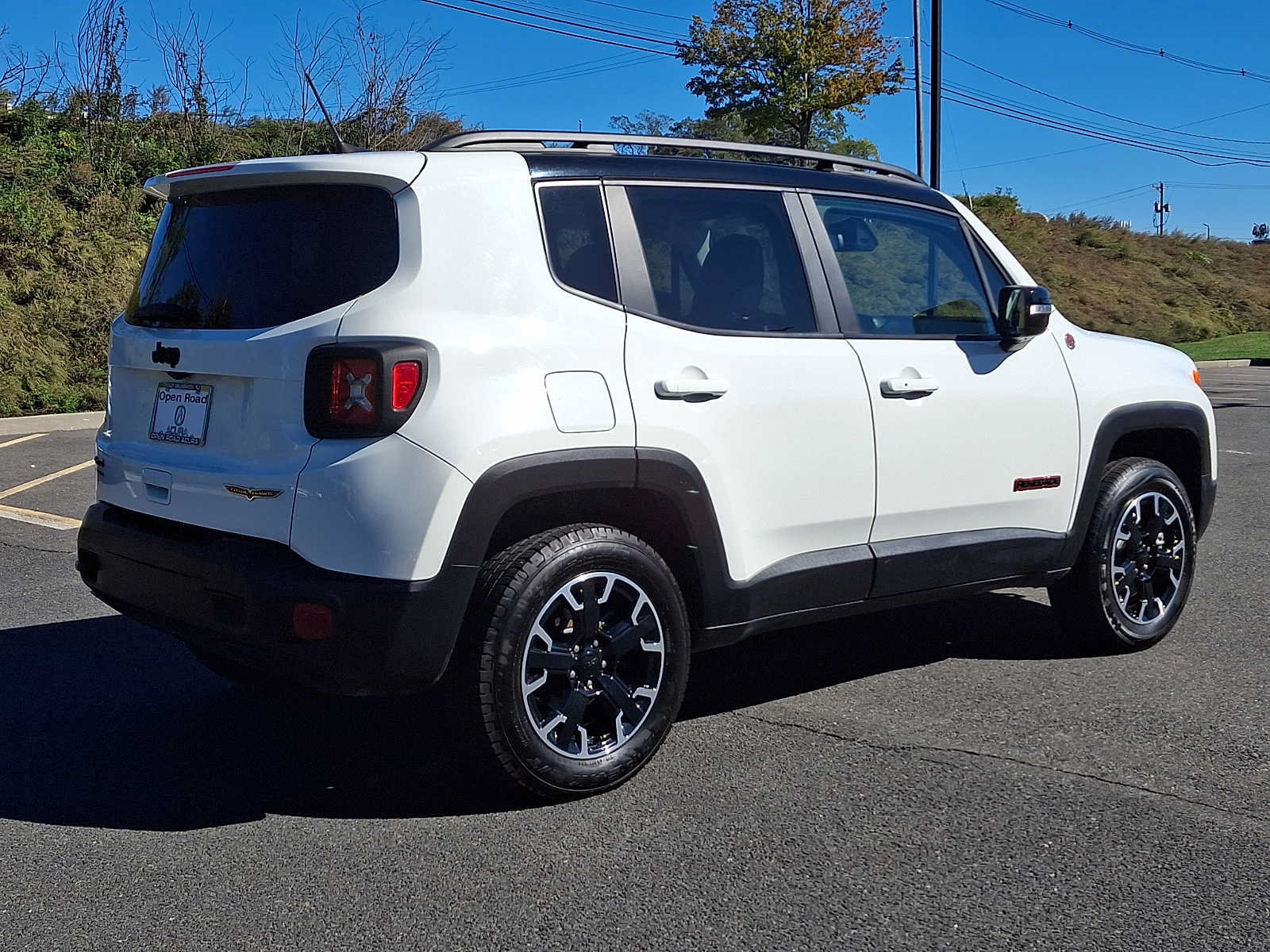 Used 2023 Jeep Renegade Trailhawk AWD/4WD image 6