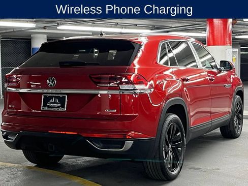 Certified 2022 Volkswagen Atlas Cross Sport SE w/ Panoramic Sunroof Package AWD/4WD image 6