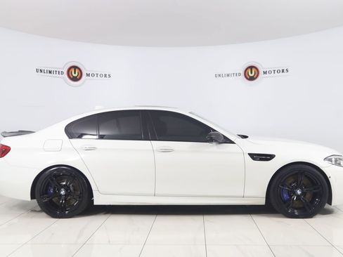 Used 2015 BMW M5 RWD image 2