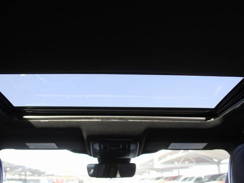 Used 2021 Toyota Highlander XSE image 23