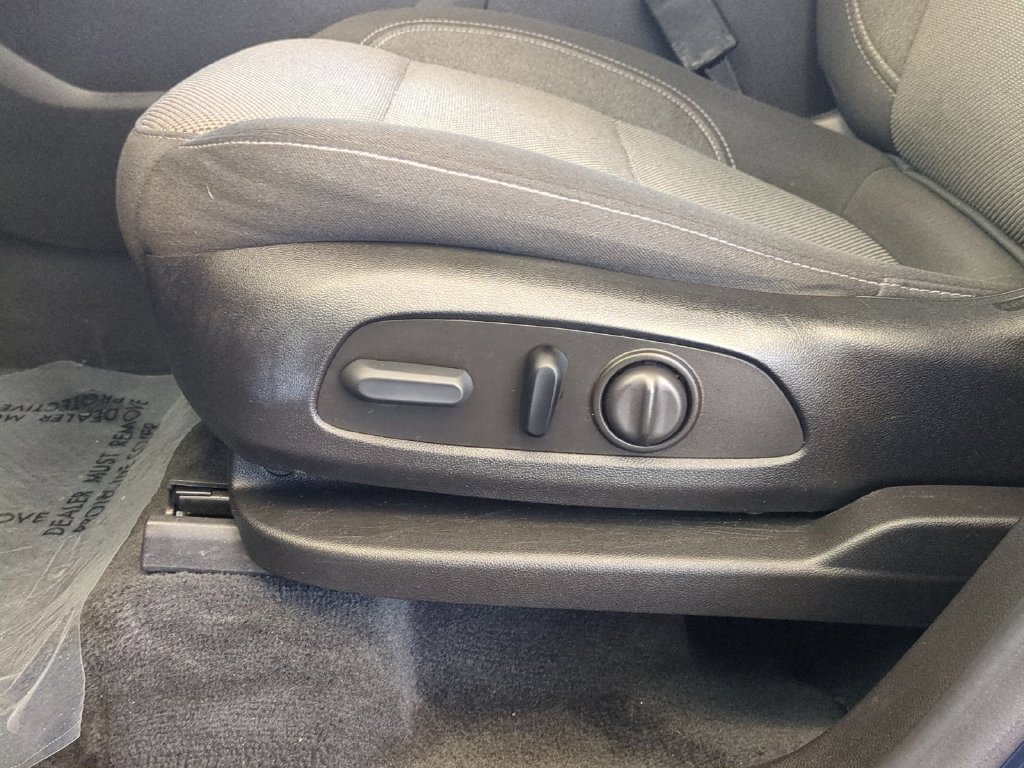 Used 2023 Chevrolet Traverse LT FWD image 22