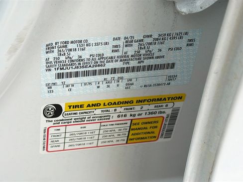 Used 2025 Ford Expedition Active image 43