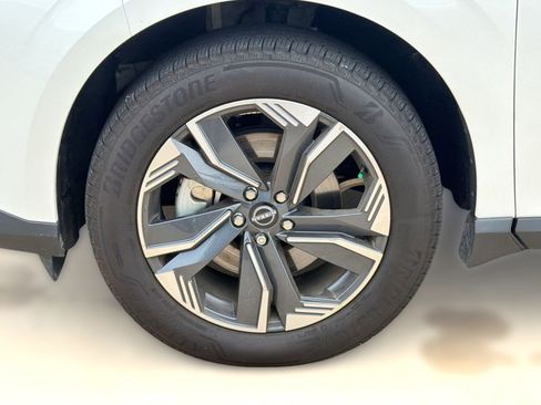 Certified 2025 Nissan Murano SL AWD/4WD image 12
