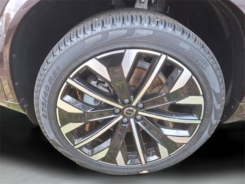 New 2025 Volvo XC90 B6 Ultra w/ Protection Package image 3