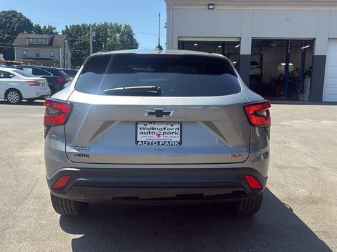 Used 2024 Chevrolet Trax RS w/ Driver Confidence Package FWD image 6