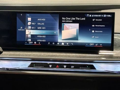 Used 2025 BMW 760i xDrive w/ Executive Package AWD/4WD image 22