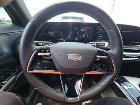 Used 2024 Cadillac Lyriq Tech RWD image 18