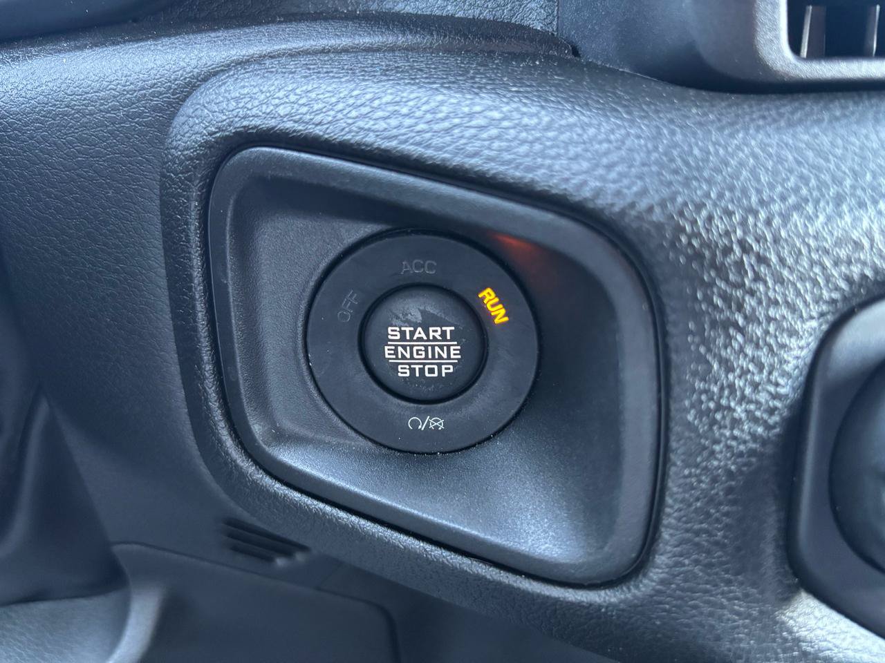 Used 2024 Jeep Wrangler Unlimited AWD/4WD image 20