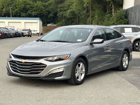 Used 2024 Chevrolet Malibu LT FWD image 3