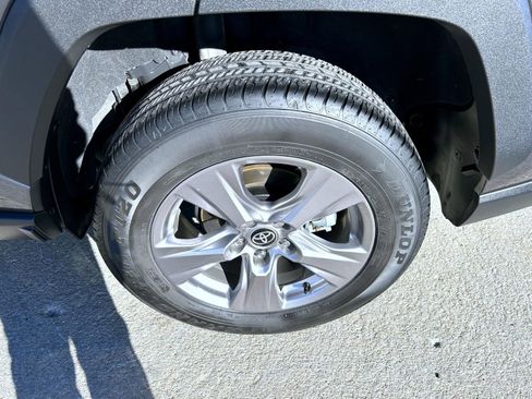 Used 2023 Toyota RAV4 XLE AWD/4WD image 22