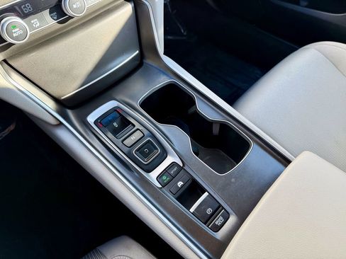 Used 2018 Honda Accord Hybrid image 21