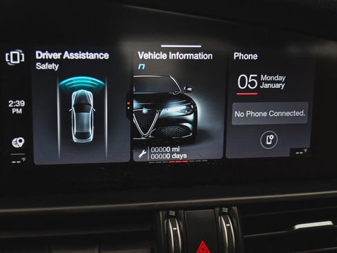 Used 2022 Alfa Romeo Giulia Veloce image 18