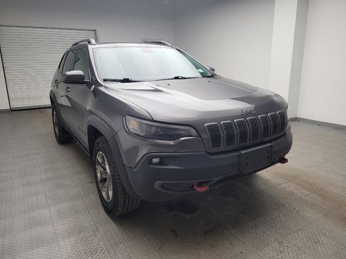 Used 2019 Jeep Cherokee Trailhawk image 13