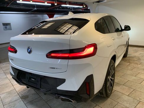 Used 2023 BMW X4 xDrive30i w/ M Sport Package image 7