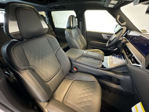 New 2026 INFINITI QX80 Autograph w/ Premium Cargo Package image 26