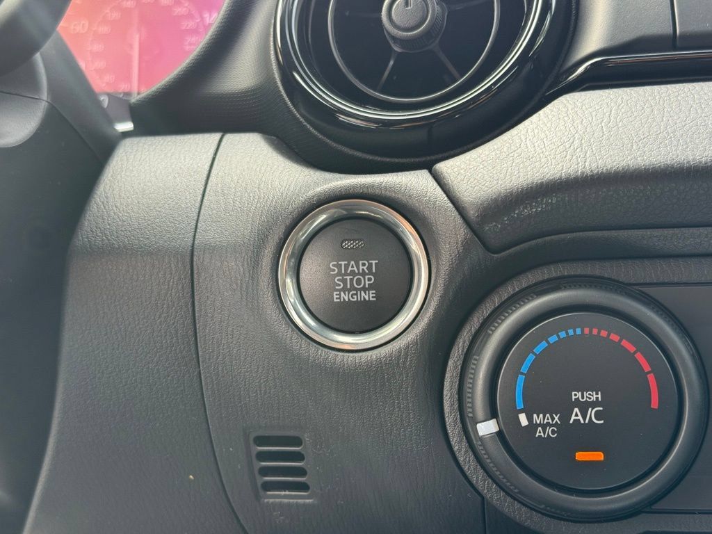 New 2026 MAZDA MX-5 Miata Club w/ Interior Package RWD image 23